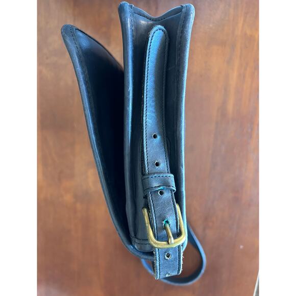 Vintage Coach 9585 Saddle Pouch Black Leather Crossbody NYC Made 1970s Brass - Picture 9 of 15